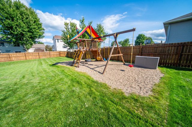 706 9th Ave NW, Byron, MN 55920