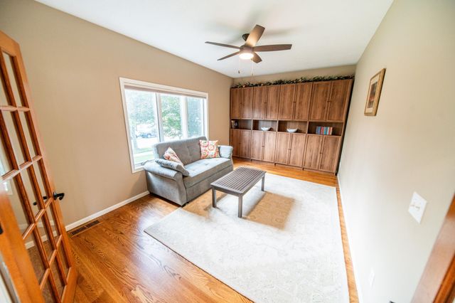 706 9th Ave NW, Byron, MN 55920