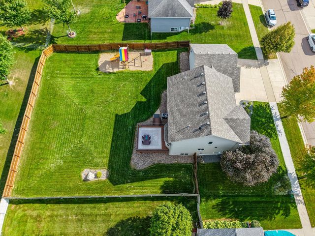 706 9th Ave NW, Byron, MN 55920
