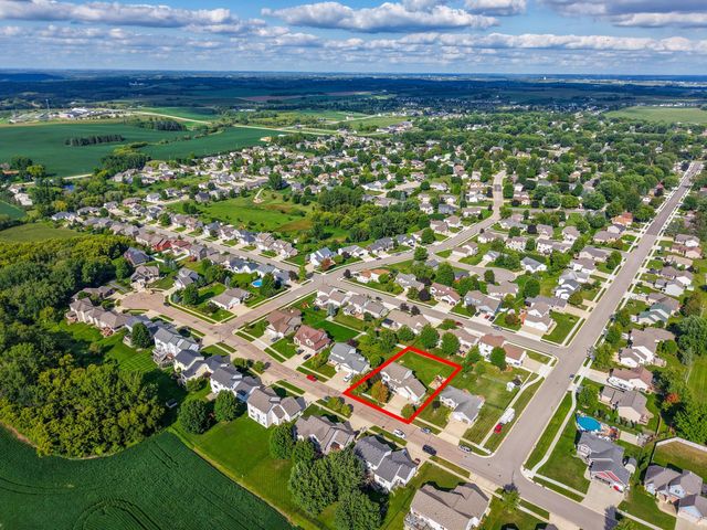 706 9th Ave NW, Byron, MN 55920