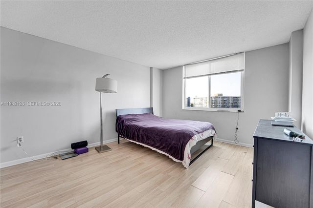 919 Hillcrest Dr 704, Hollywood, FL 33021