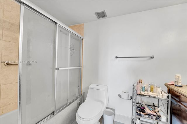 919 Hillcrest Dr 704, Hollywood, FL 33021