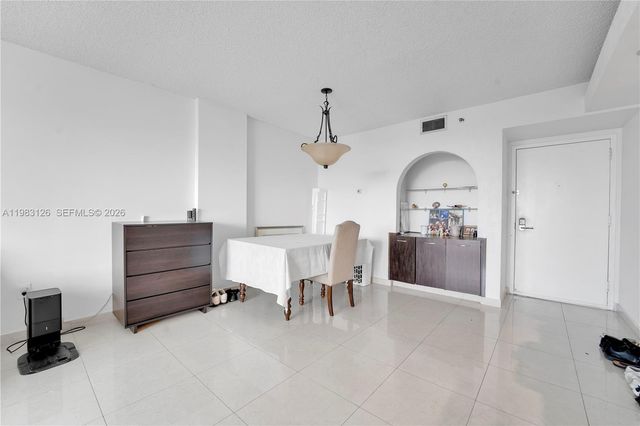 919 Hillcrest Dr 704, Hollywood, FL 33021