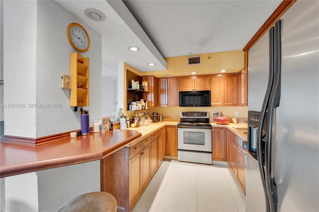 919 Hillcrest Dr 704, Hollywood, FL 33021