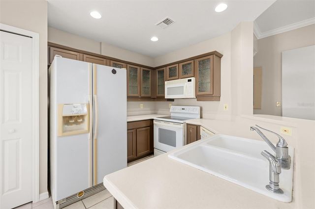 931 BEGONIA ROAD 303, Kissimmee, FL 34747