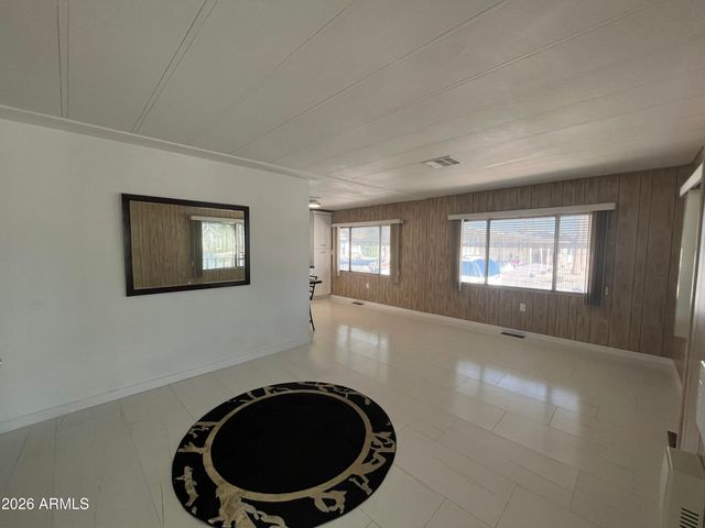 10960 N 67TH Avenue 202, Glendale, AZ 85304