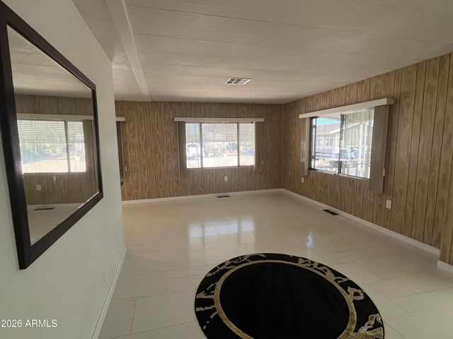 10960 N 67TH Avenue 202, Glendale, AZ 85304