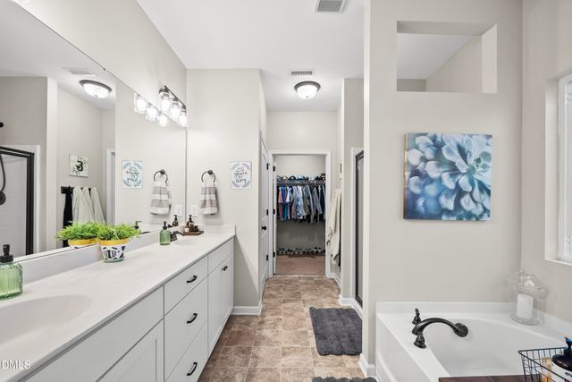 266 Highland Rhodes Drive, Clayton, NC 27520