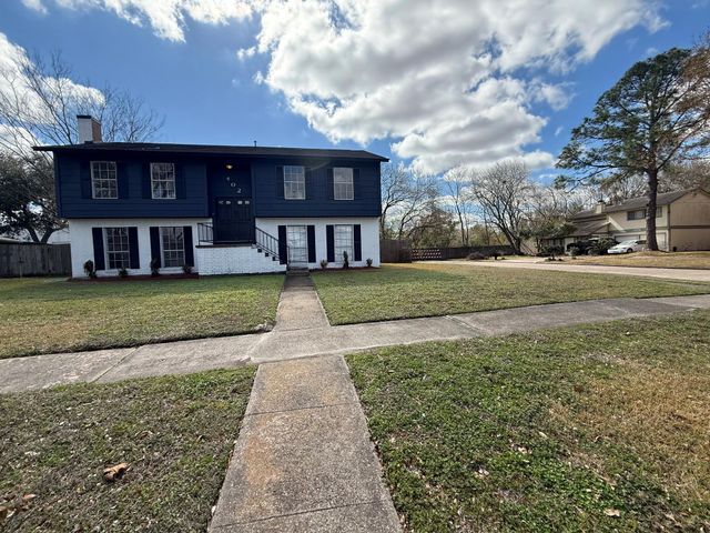 402 Tresvant Drive, Houston, TX 77598