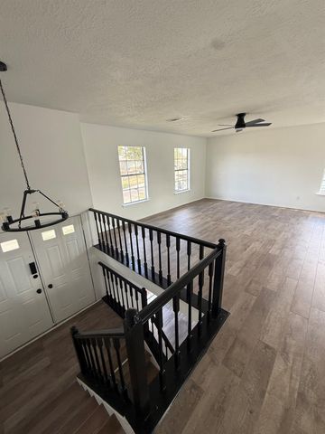 402 Tresvant Drive, Houston, TX 77598