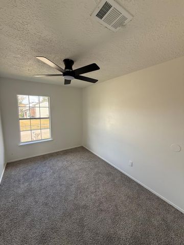 402 Tresvant Drive, Houston, TX 77598