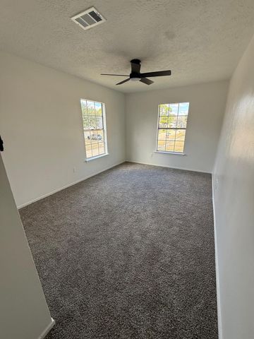 402 Tresvant Drive, Houston, TX 77598