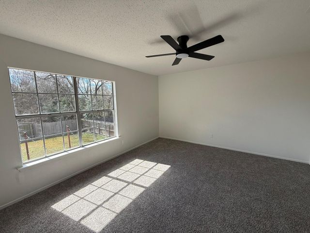 402 Tresvant Drive, Houston, TX 77598