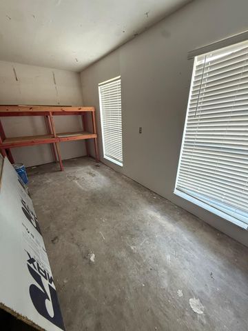 402 Tresvant Drive, Houston, TX 77598