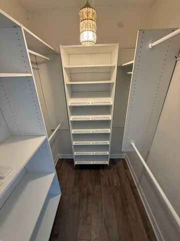 402 Tresvant Drive, Houston, TX 77598