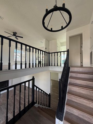 402 Tresvant Drive, Houston, TX 77598