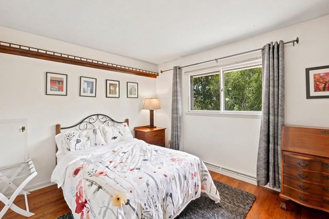 S23W26149 Canterbury LANE, Waukesha, WI 53188