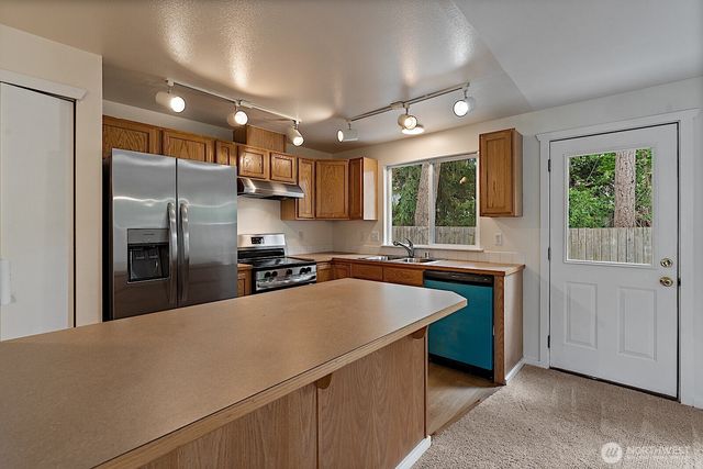 807 29th Avenue SE, Puyallup, WA 98374