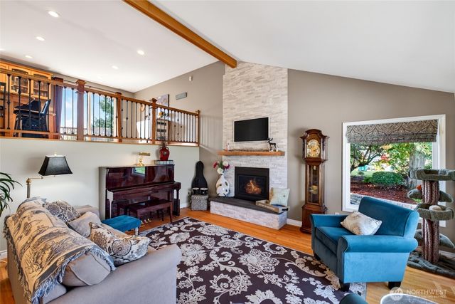 2622 211th Avenue E, Lake Tapps, WA 98391
