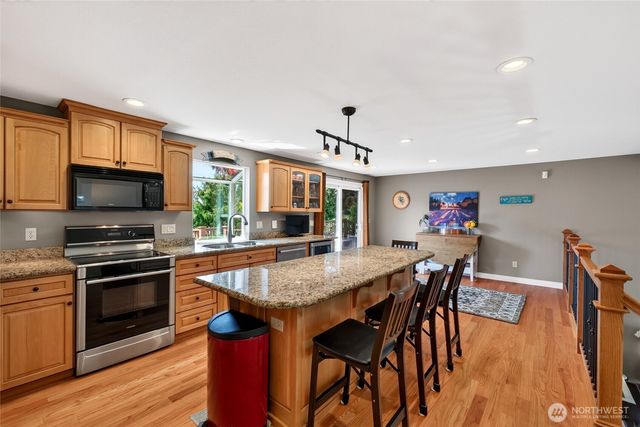 2622 211th Avenue E, Lake Tapps, WA 98391