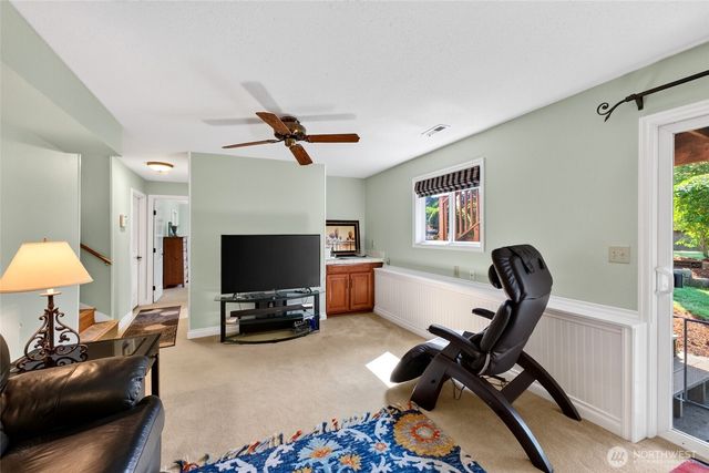 2622 211th Avenue E, Lake Tapps, WA 98391