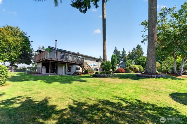 2622 211th Avenue E, Lake Tapps, WA 98391