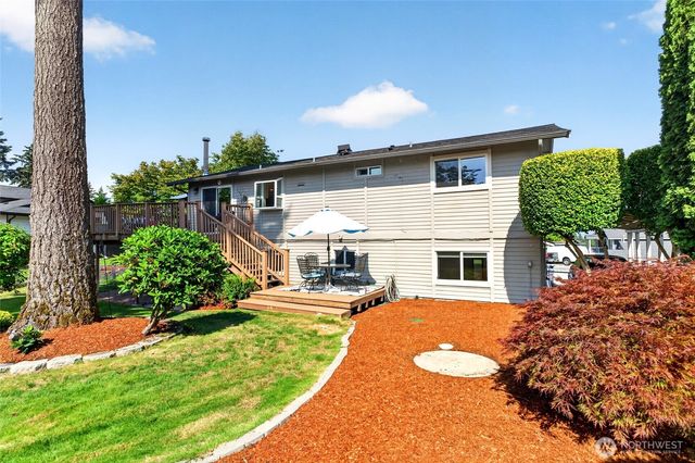 2622 211th Avenue E, Lake Tapps, WA 98391