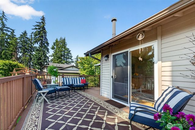 2622 211th Avenue E, Lake Tapps, WA 98391