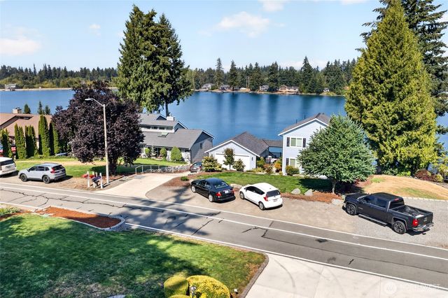 2622 211th Avenue E, Lake Tapps, WA 98391
