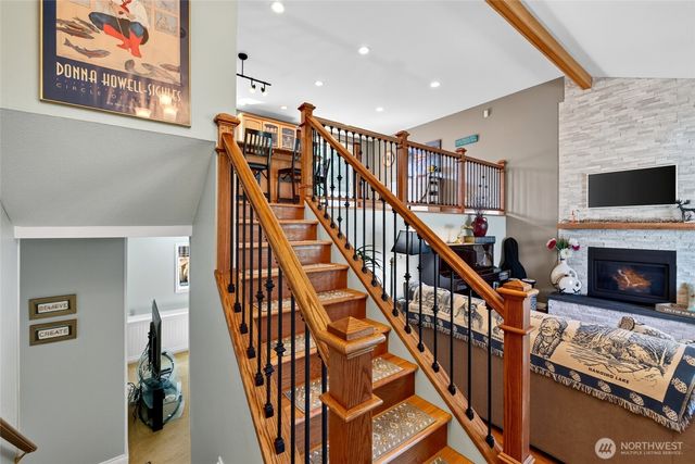 2622 211th Avenue E, Lake Tapps, WA 98391