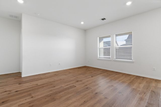 709 Primrose Lane, Pilot Point, TX 76258