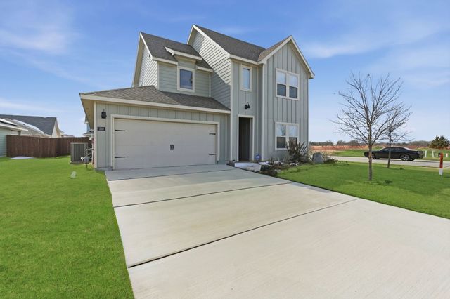 709 Primrose Lane, Pilot Point, TX 76258