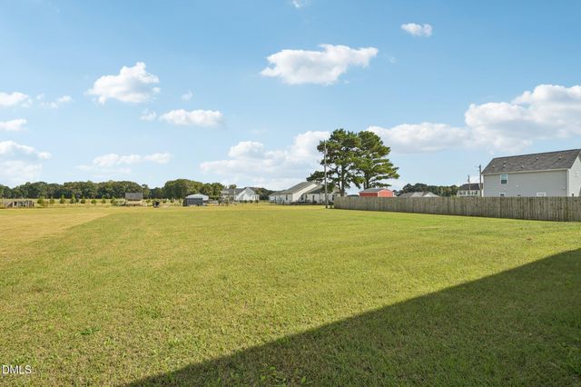 1008 Hooks Road, Fremont, NC 27830