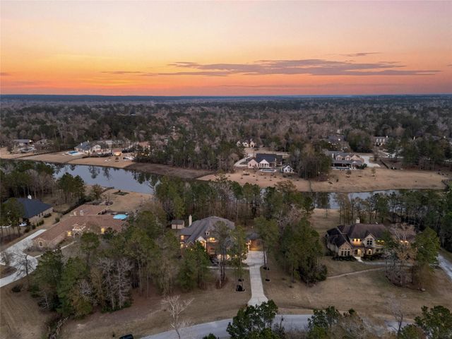 23421 Cannondale Loop, Montgomery, TX 77316