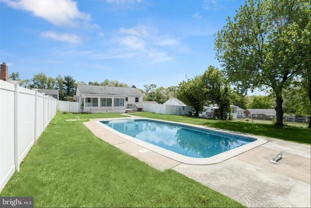 5810 RITCHIE ST, Glen Burnie, MD 21061