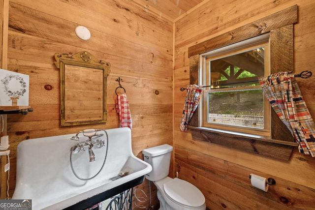 101 Heights Overlook, Blue Ridge, GA 30513