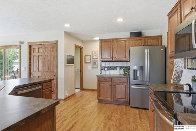 6734 S 163rd Street, Omaha, NE 68135