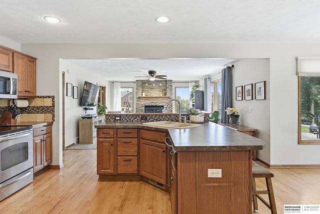 6734 S 163rd Street, Omaha, NE 68135