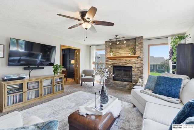 6734 S 163rd Street, Omaha, NE 68135