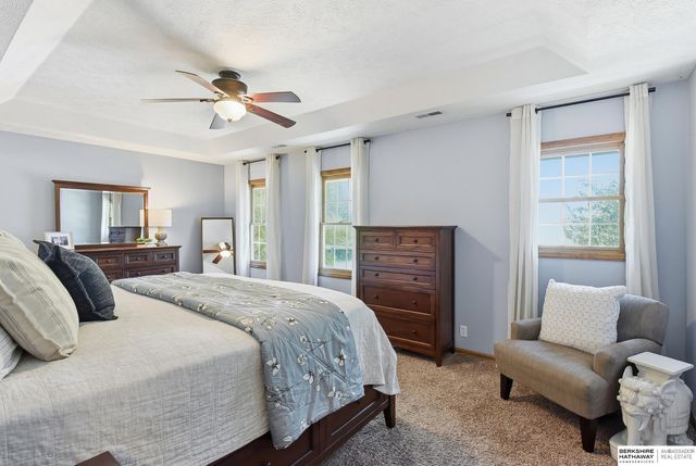 6734 S 163rd Street, Omaha, NE 68135