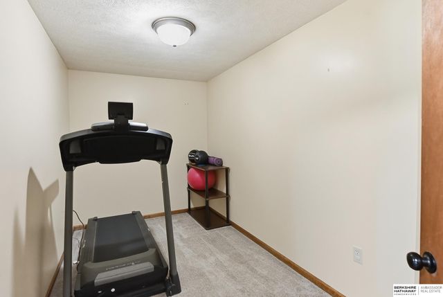 6734 S 163rd Street, Omaha, NE 68135