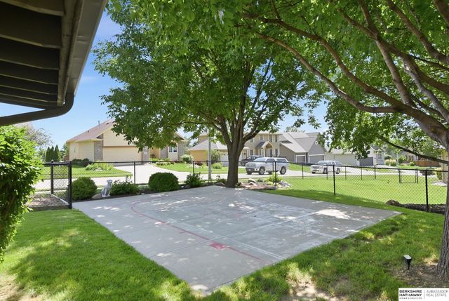 6734 S 163rd Street, Omaha, NE 68135