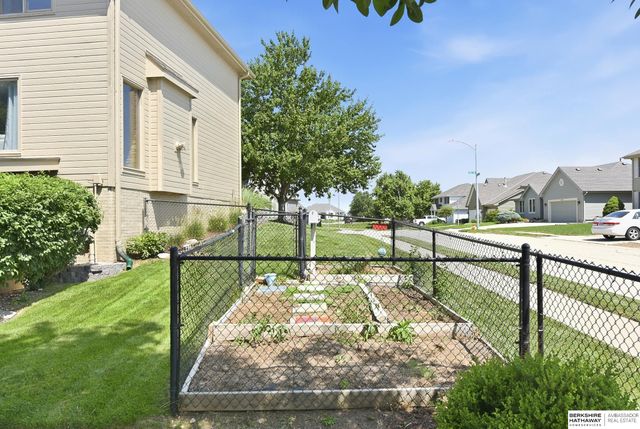 6734 S 163rd Street, Omaha, NE 68135