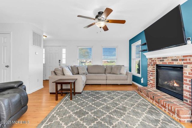 1617 Berkeley Avenue, Beachwood, NJ 08722