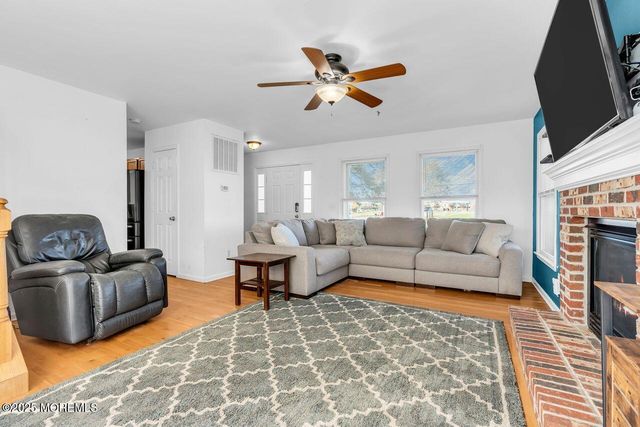 1617 Berkeley Avenue, Beachwood, NJ 08722