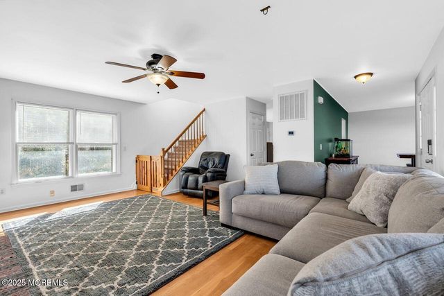 1617 Berkeley Avenue, Beachwood, NJ 08722