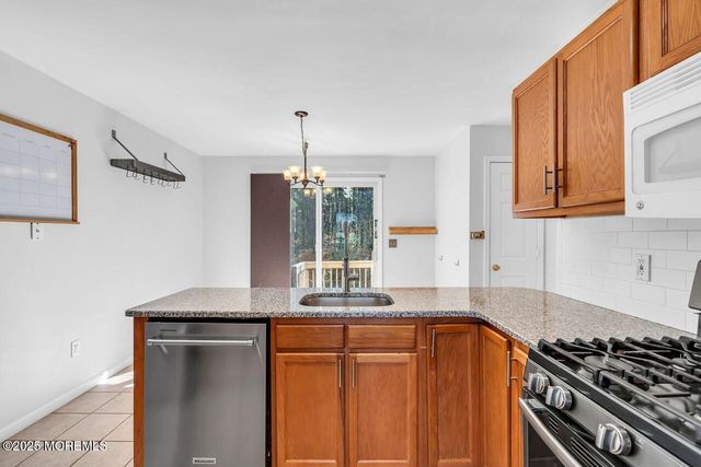 1617 Berkeley Avenue, Beachwood, NJ 08722