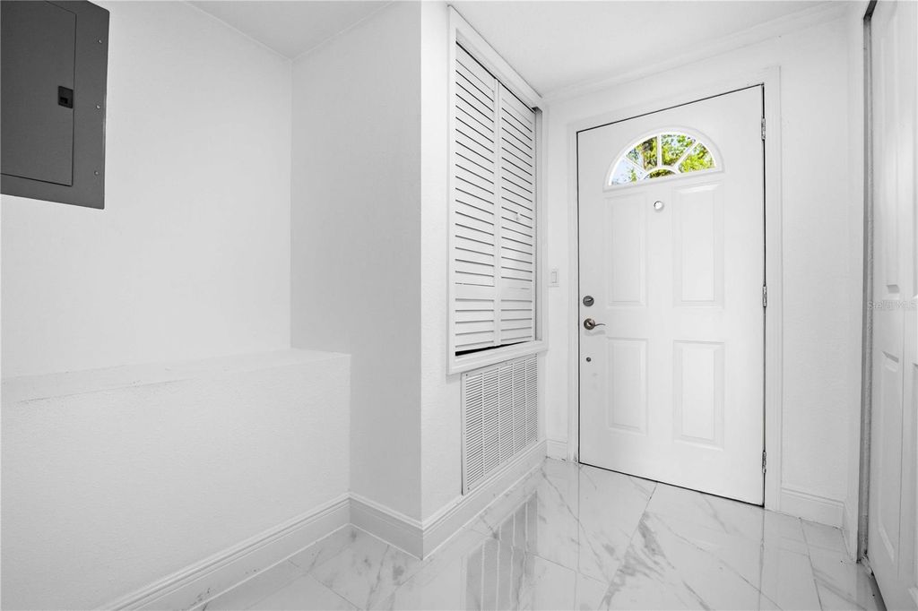 Image 32 of property listing at 401 OLD SCHOOL HOUSE ROAD E, Loughman, FL 33858