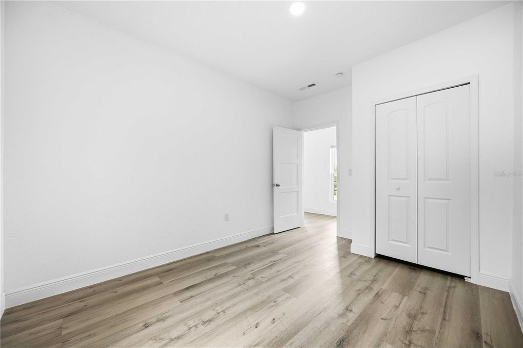 Image 37 of property listing at 401 OLD SCHOOL HOUSE ROAD E, Loughman, FL 33858