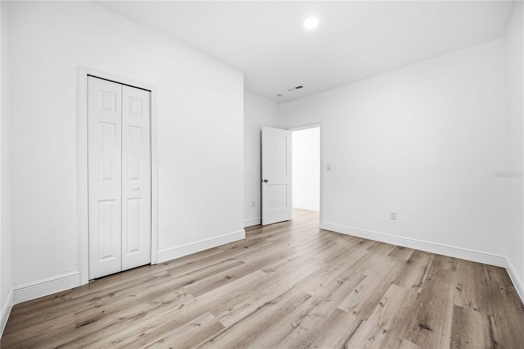 Image 39 of property listing at 401 OLD SCHOOL HOUSE ROAD E, Loughman, FL 33858